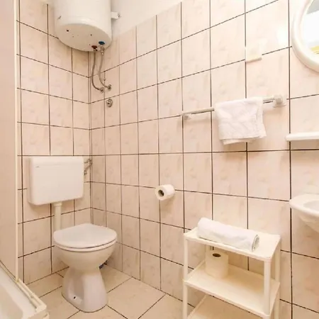 Seaside Mit Blick Auf Wasser By Interhome 科马尔纳